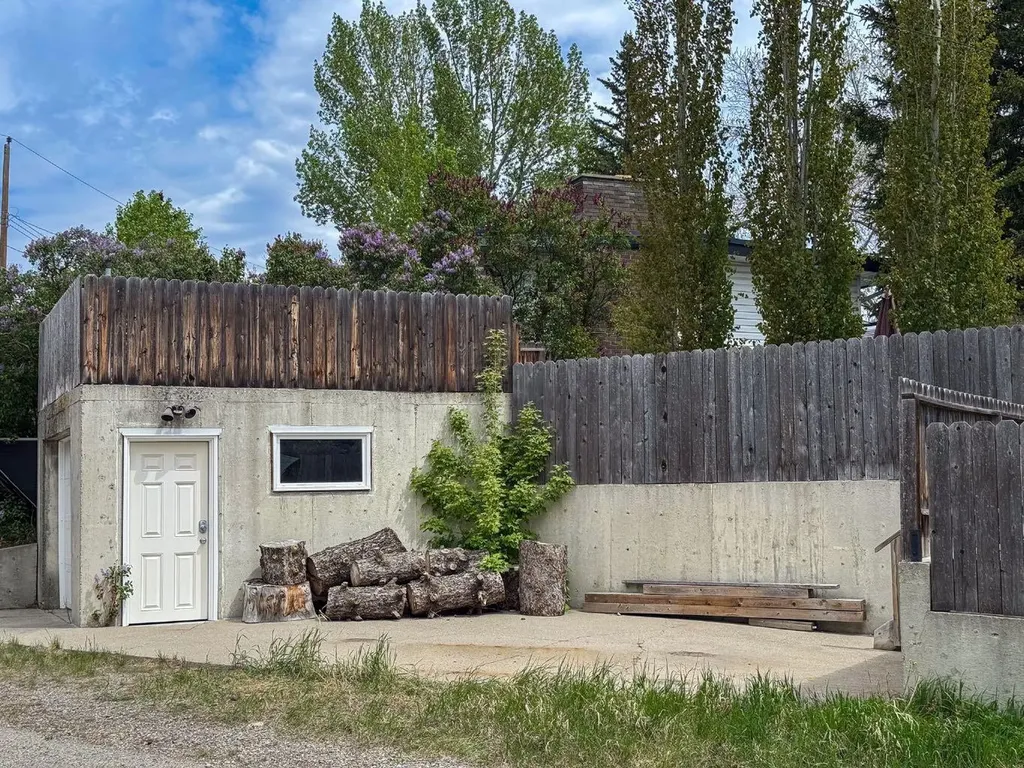 5839 Dalkeith Hill NW Calgary AB T3A 1G5