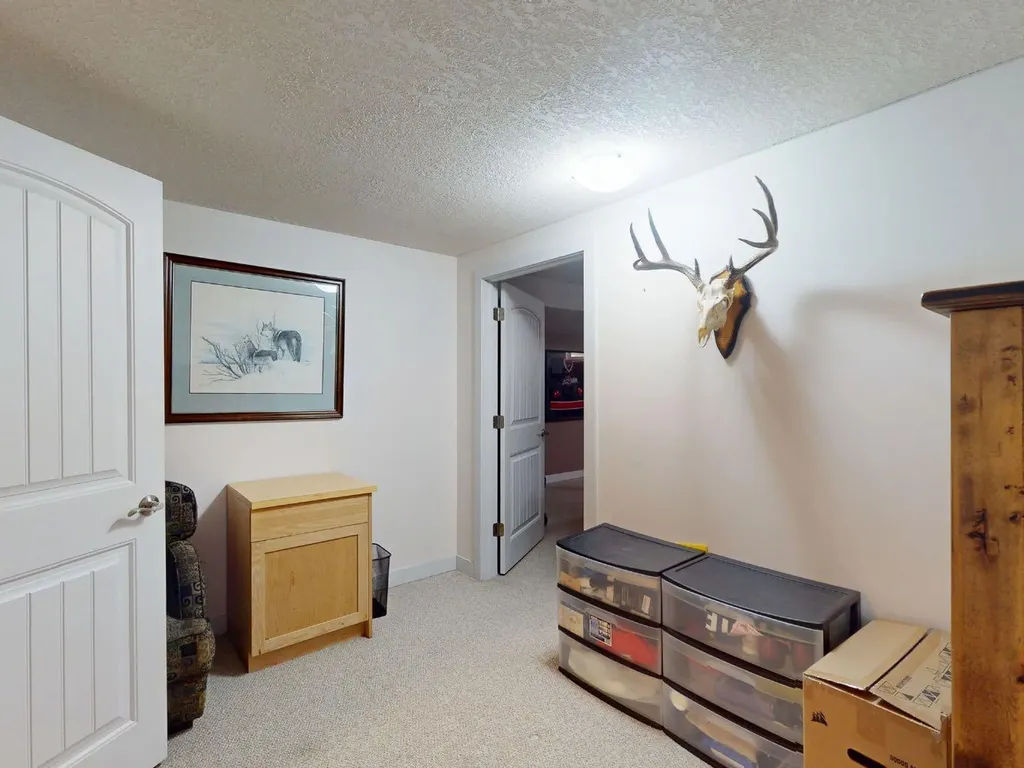 5839 Dalkeith Hill NW Calgary AB T3A 1G5