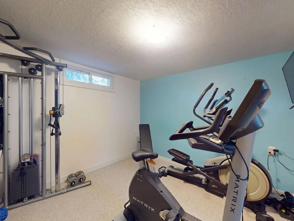 5839 Dalkeith Hill NW Calgary AB T3A 1G5