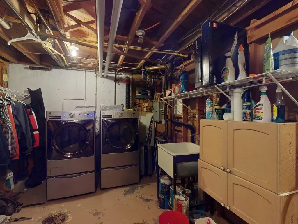 5839 Dalkeith Hill NW Calgary AB T3A 1G5
