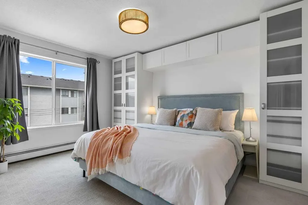 1110 17 Street SW Calgary AB T3C3X3