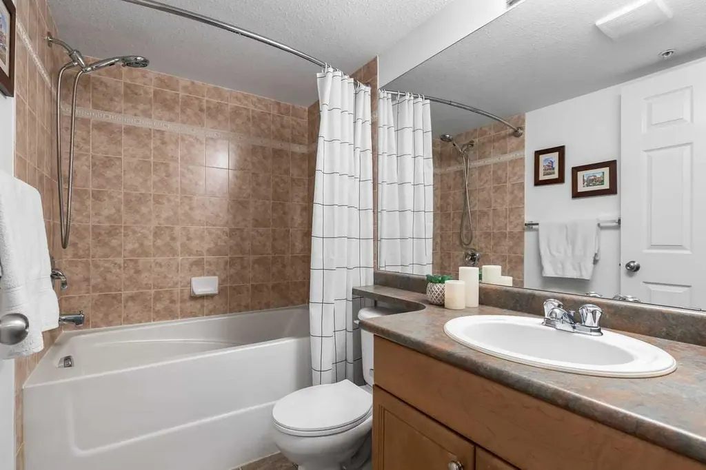 1110 17 Street SW Calgary AB T3C3X3