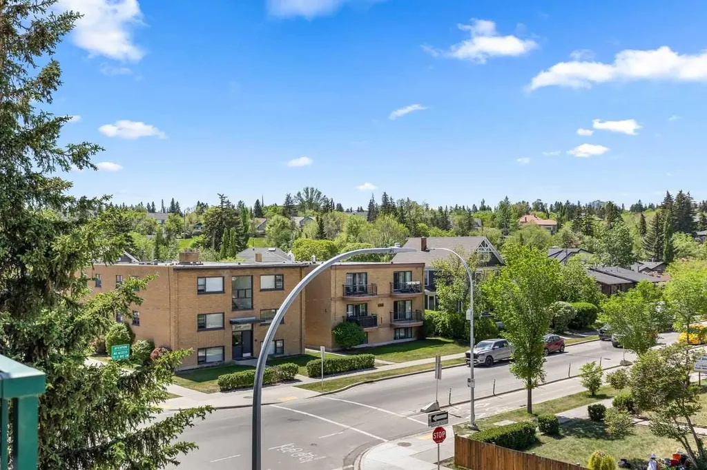 1110 17 Street SW Calgary AB T3C3X3