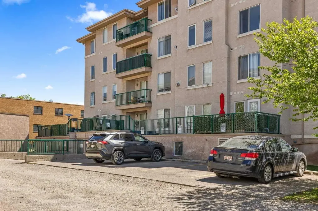 1110 17 Street SW Calgary AB T3C3X3