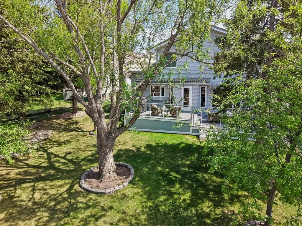 187 Hampshire Close NW Calgary AB T3A4Y1