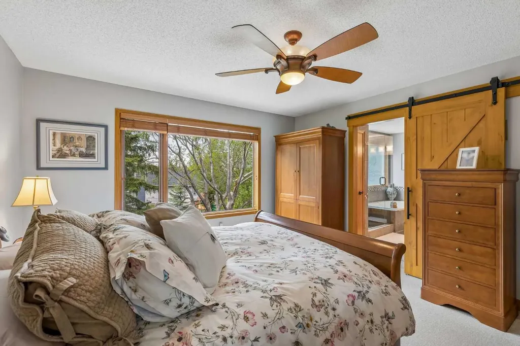 187 Hampshire Close NW Calgary AB T3A4Y1
