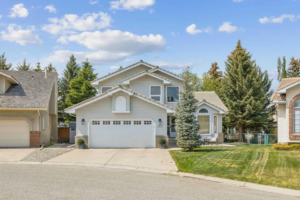 187 Hampshire Close NW Calgary AB T3A4Y1