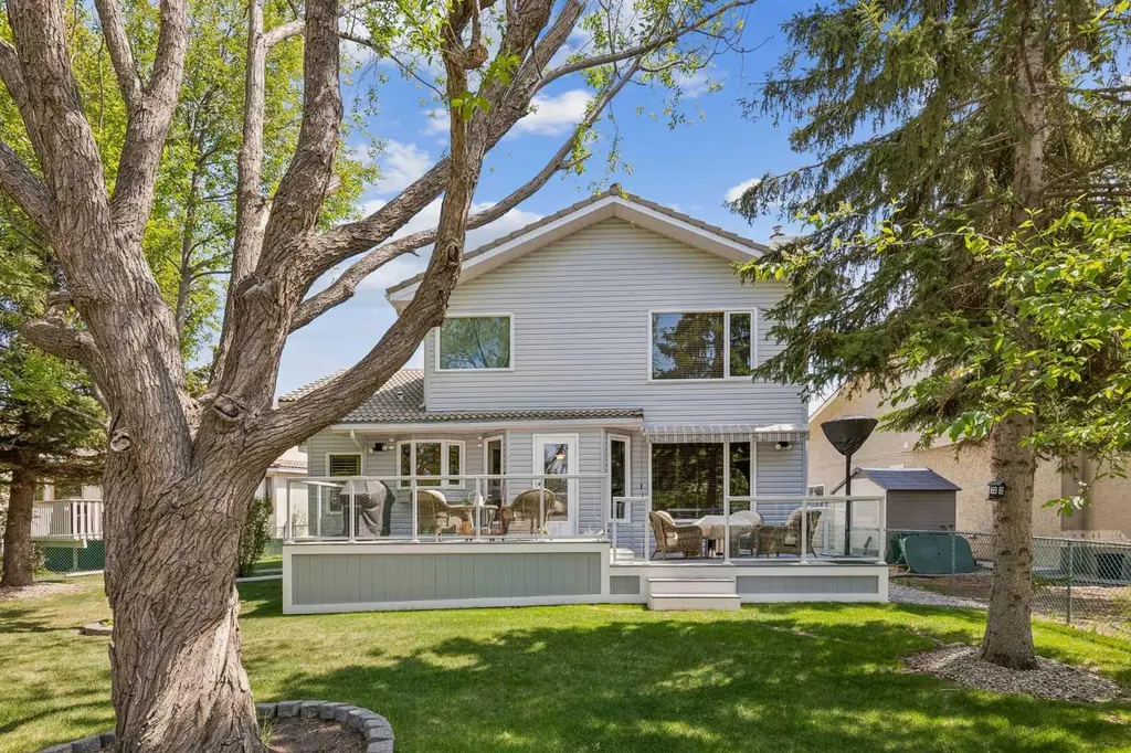 187 Hampshire Close NW Calgary AB T3A4Y1
