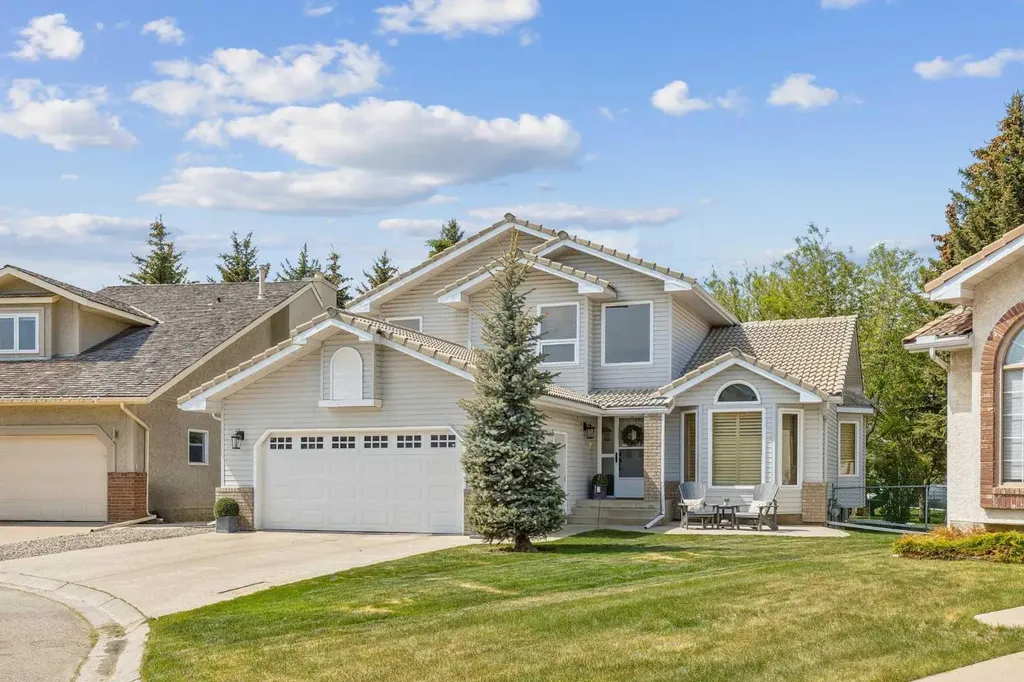 187 Hampshire Close NW Calgary AB T3A4Y1