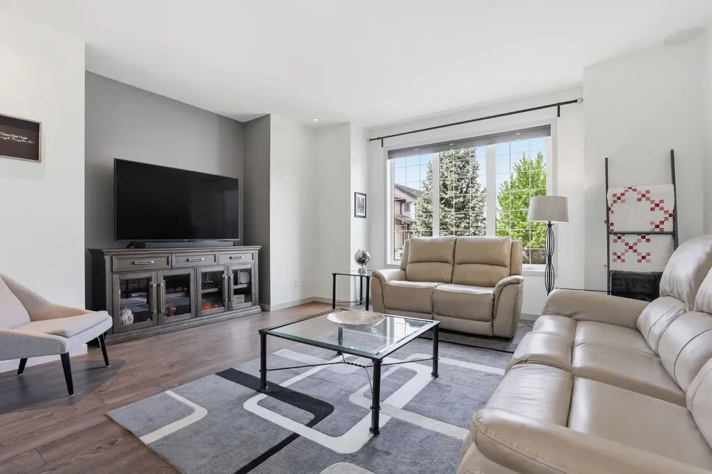 341 Marquis Heights SE Calgary AB T3M 2A7