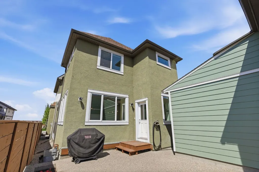 341 Marquis Heights SE Calgary AB T3M 2A7