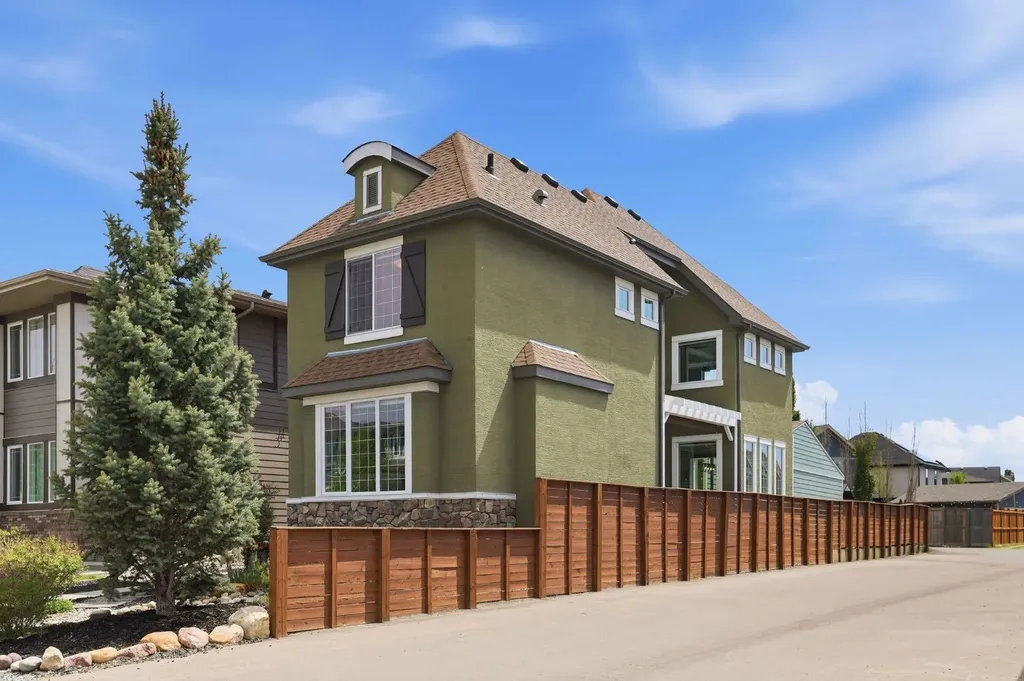 341 Marquis Heights SE Calgary AB T3M 2A7