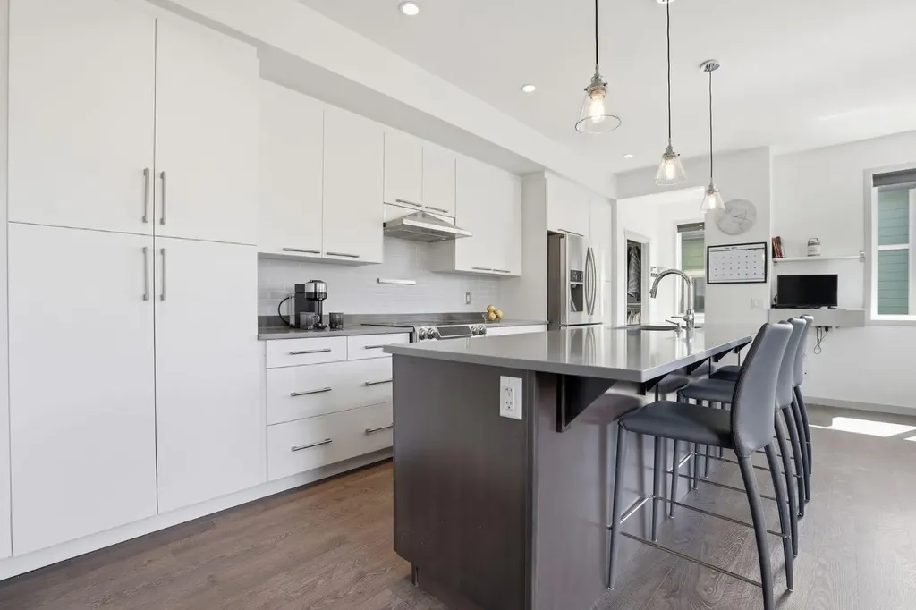 341 Marquis Heights SE Calgary AB T3M 2A7