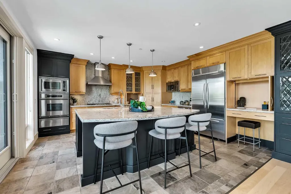 1731 13 Street SW Calgary AB T2T 3P5