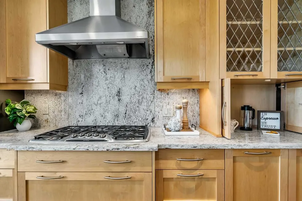 1731 13 Street SW Calgary AB T2T 3P5