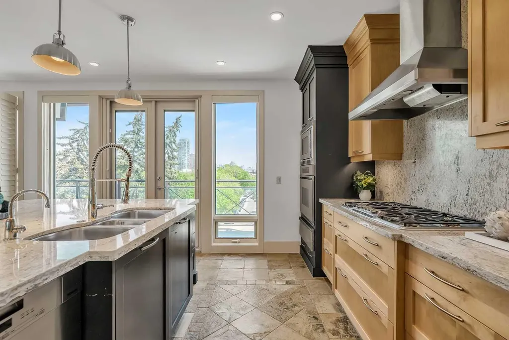 1731 13 Street SW Calgary AB T2T 3P5