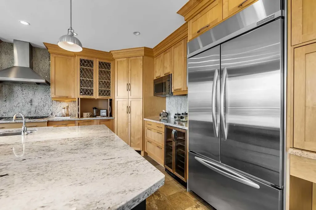 1731 13 Street SW Calgary AB T2T 3P5