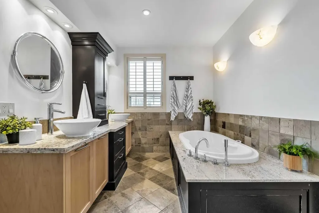 1731 13 Street SW Calgary AB T2T 3P5