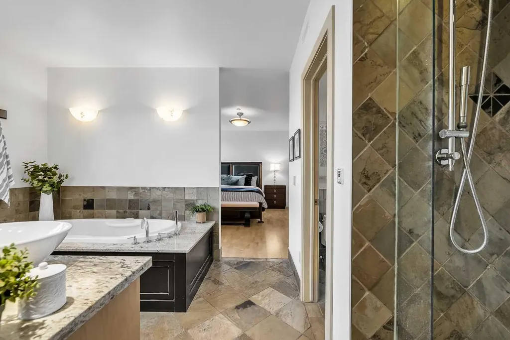 1731 13 Street SW Calgary AB T2T 3P5