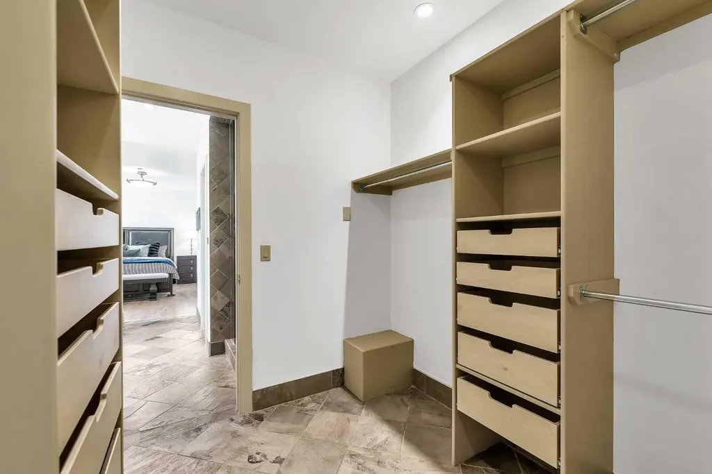 1731 13 Street SW Calgary AB T2T 3P5