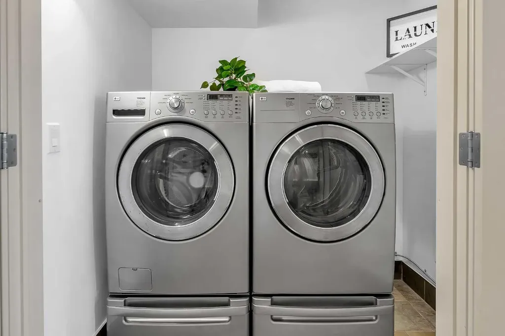 1731 13 Street SW Calgary AB T2T 3P5