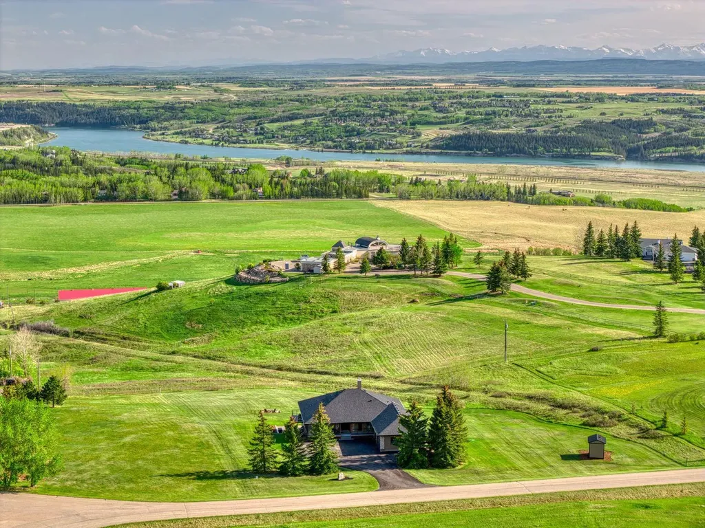 7 Bearspaw Pointe Green Rural Rocky View County AB T3L 2P6