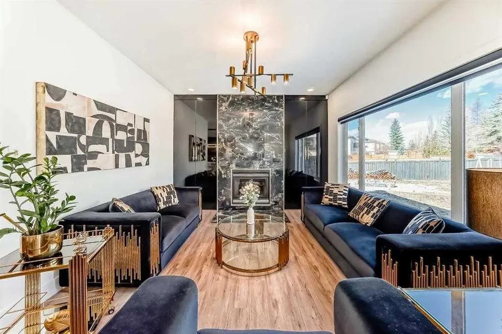 630 Rocky Ridge View NW Calgary AB T3G 5C2