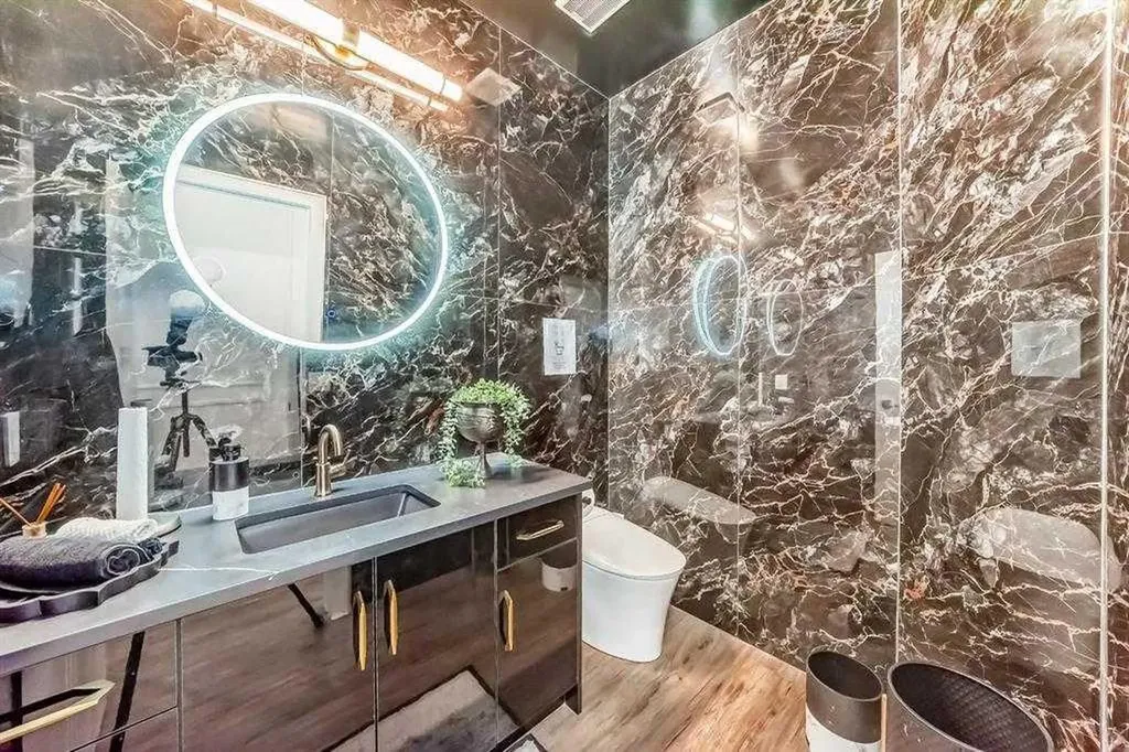 630 Rocky Ridge View NW Calgary AB T3G 5C2