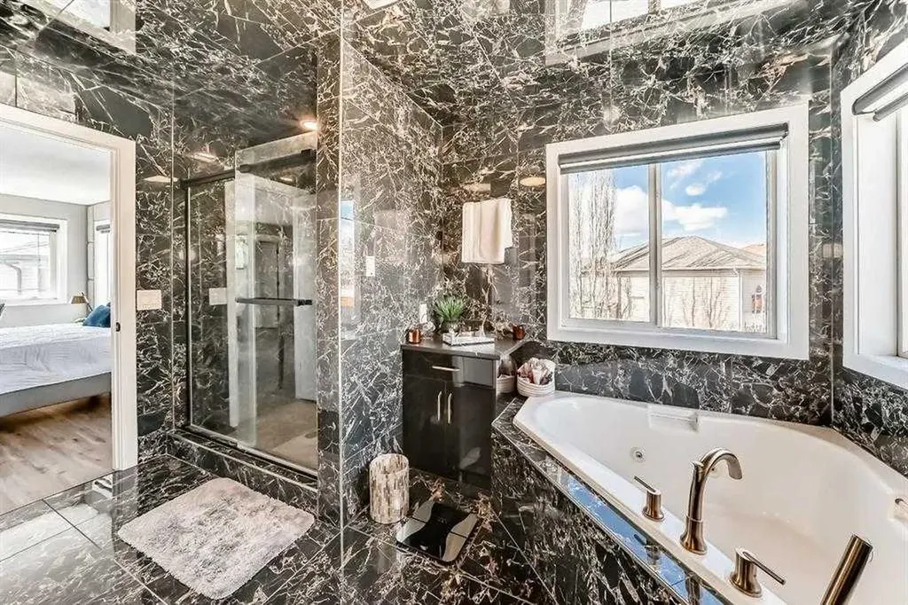 630 Rocky Ridge View NW Calgary AB T3G 5C2