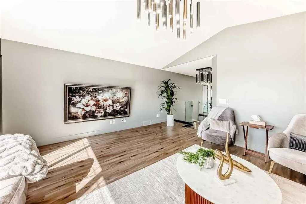 630 Rocky Ridge View NW Calgary AB T3G 5C2
