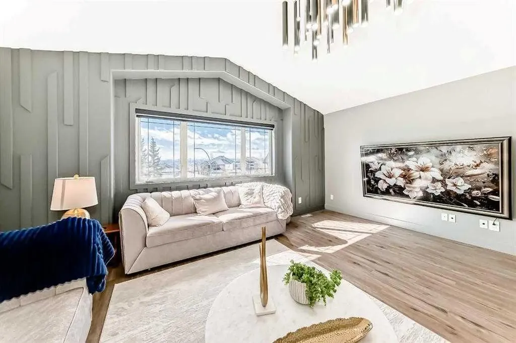 630 Rocky Ridge View NW Calgary AB T3G 5C2