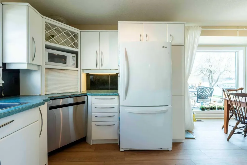 19 Maxwell Avenue Red Deer AB T4R 1P3