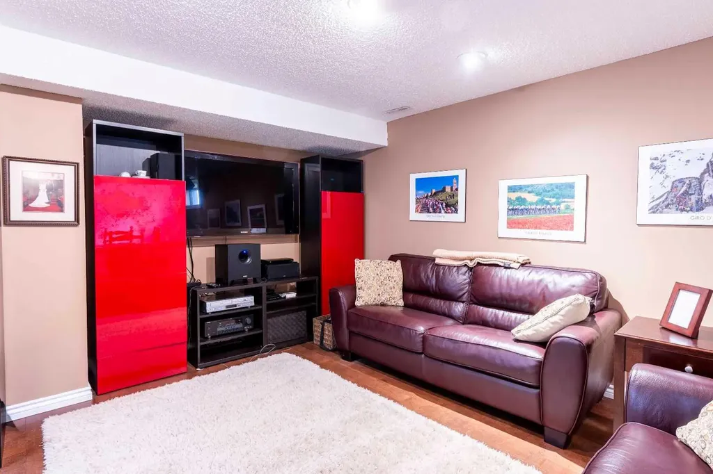 19 Maxwell Avenue Red Deer AB T4R 1P3
