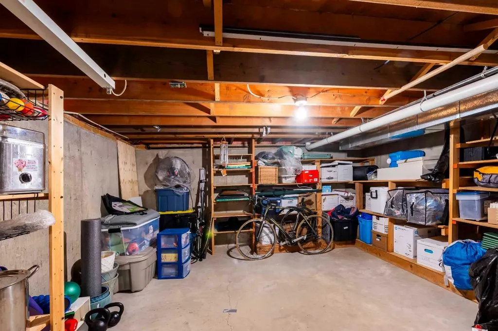 19 Maxwell Avenue Red Deer AB T4R 1P3