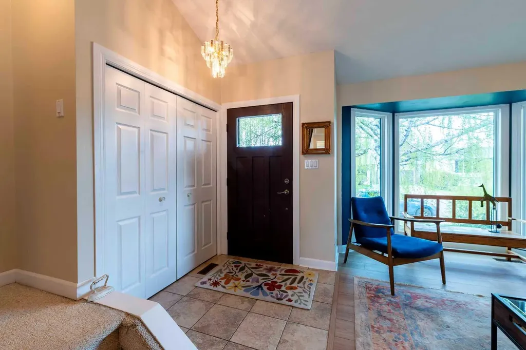 19 Maxwell Avenue Red Deer AB T4R 1P3