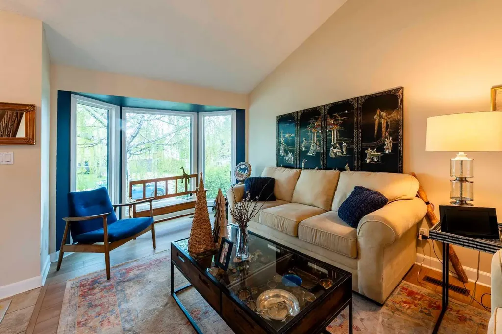 19 Maxwell Avenue Red Deer AB T4R 1P3