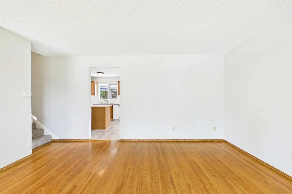 3840 Brooklyn Crescent NW Calgary AB T2L 1H2