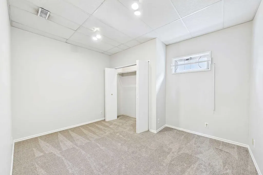3840 Brooklyn Crescent NW Calgary AB T2L 1H2