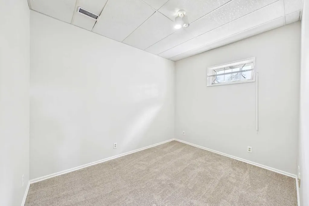 3840 Brooklyn Crescent NW Calgary AB T2L 1H2