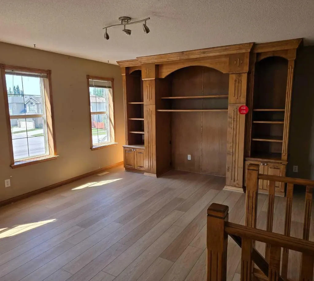 34 Tuscany Meadows Drive NW Calgary AB T3L 2T8