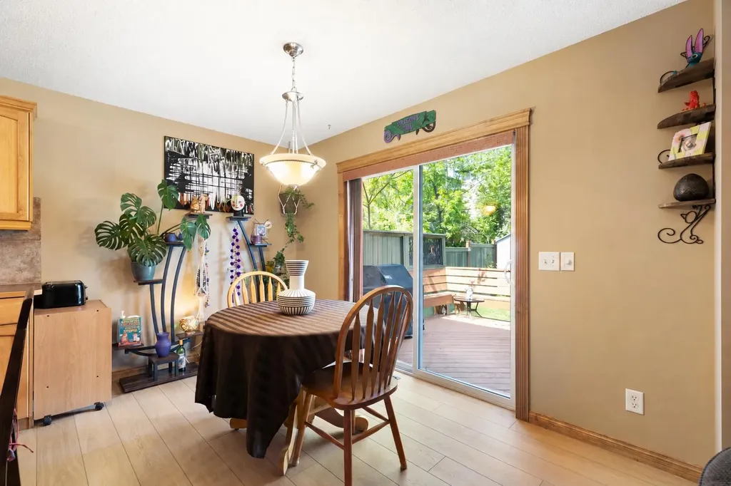 34 Tuscany Meadows Drive NW Calgary AB T3L 2T8
