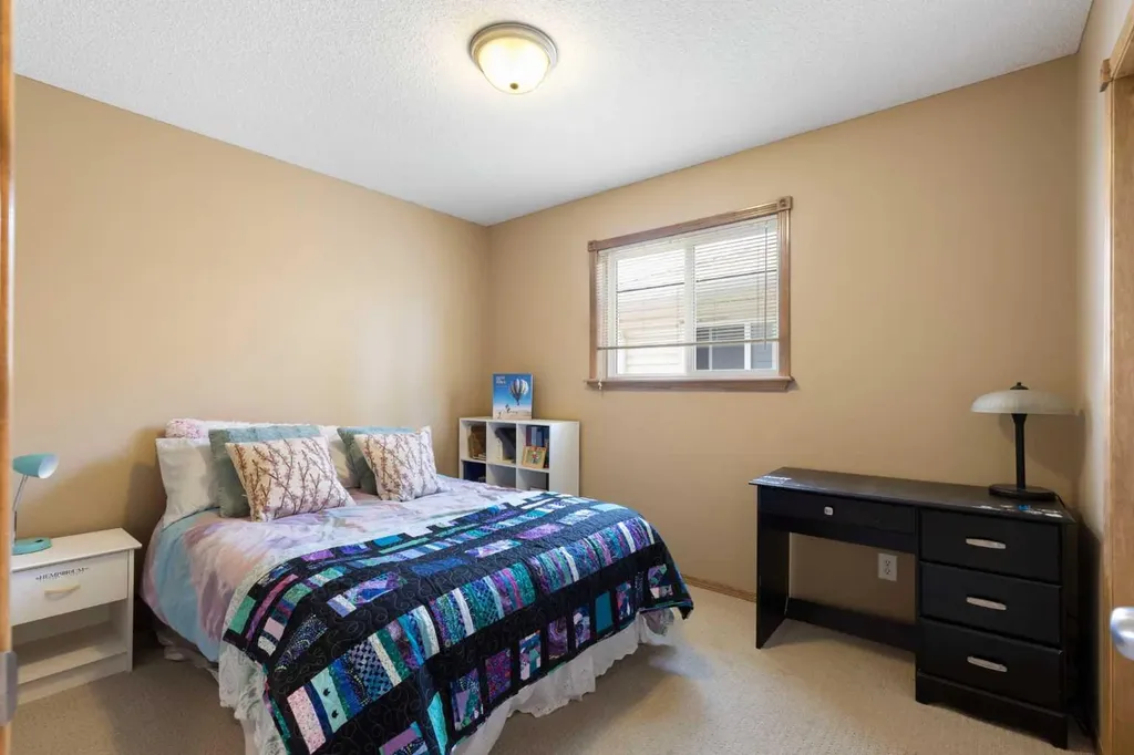 34 Tuscany Meadows Drive NW Calgary AB T3L 2T8