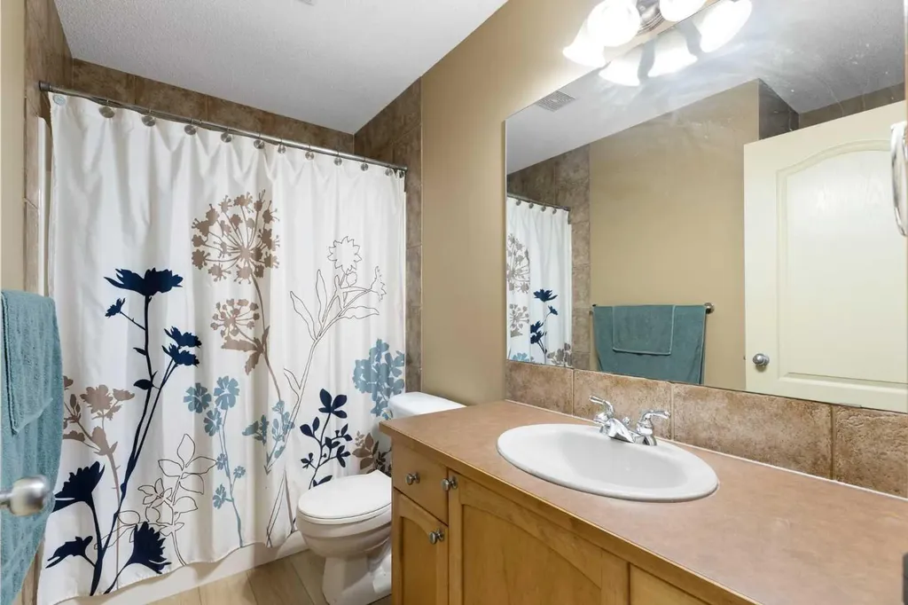 34 Tuscany Meadows Drive NW Calgary AB T3L 2T8
