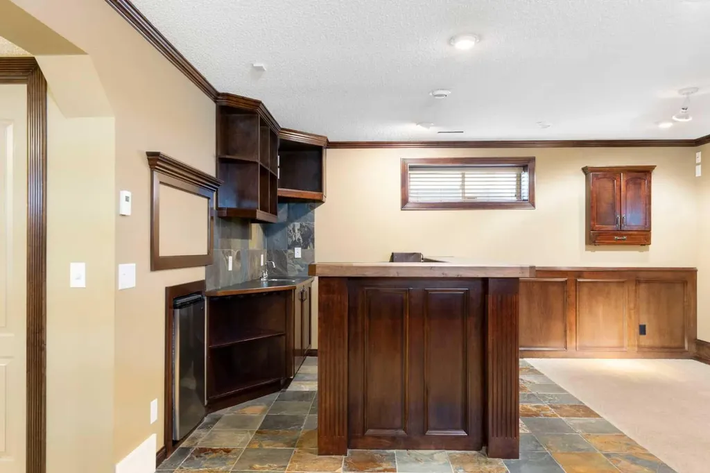 34 Tuscany Meadows Drive NW Calgary AB T3L 2T8