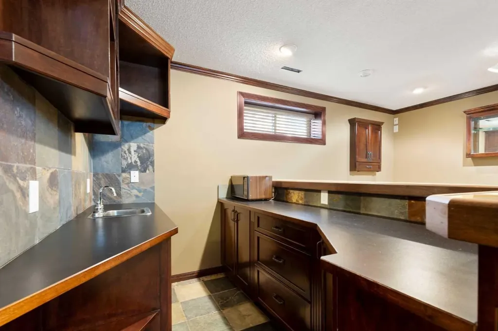 34 Tuscany Meadows Drive NW Calgary AB T3L 2T8