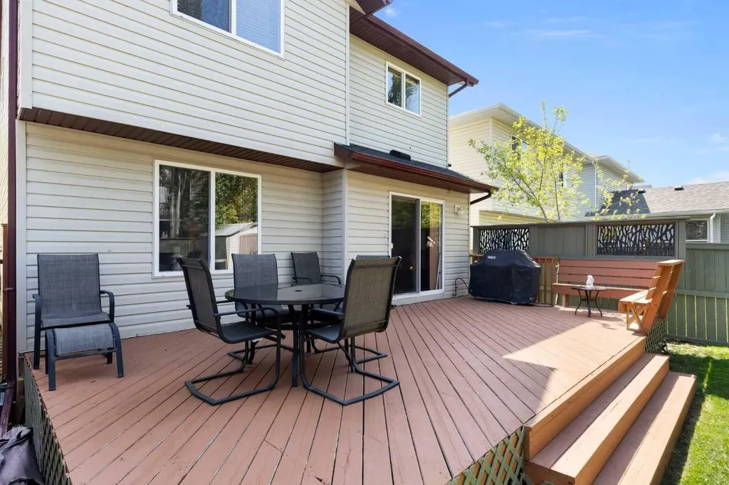 34 Tuscany Meadows Drive NW Calgary AB T3L 2T8