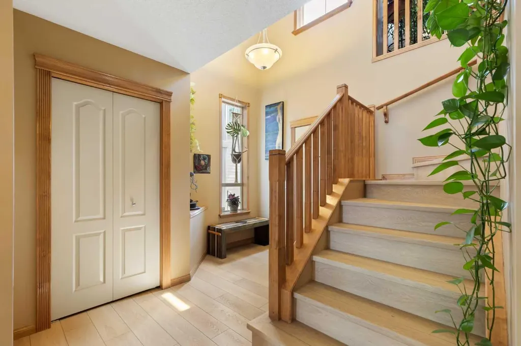 34 Tuscany Meadows Drive NW Calgary AB T3L 2T8