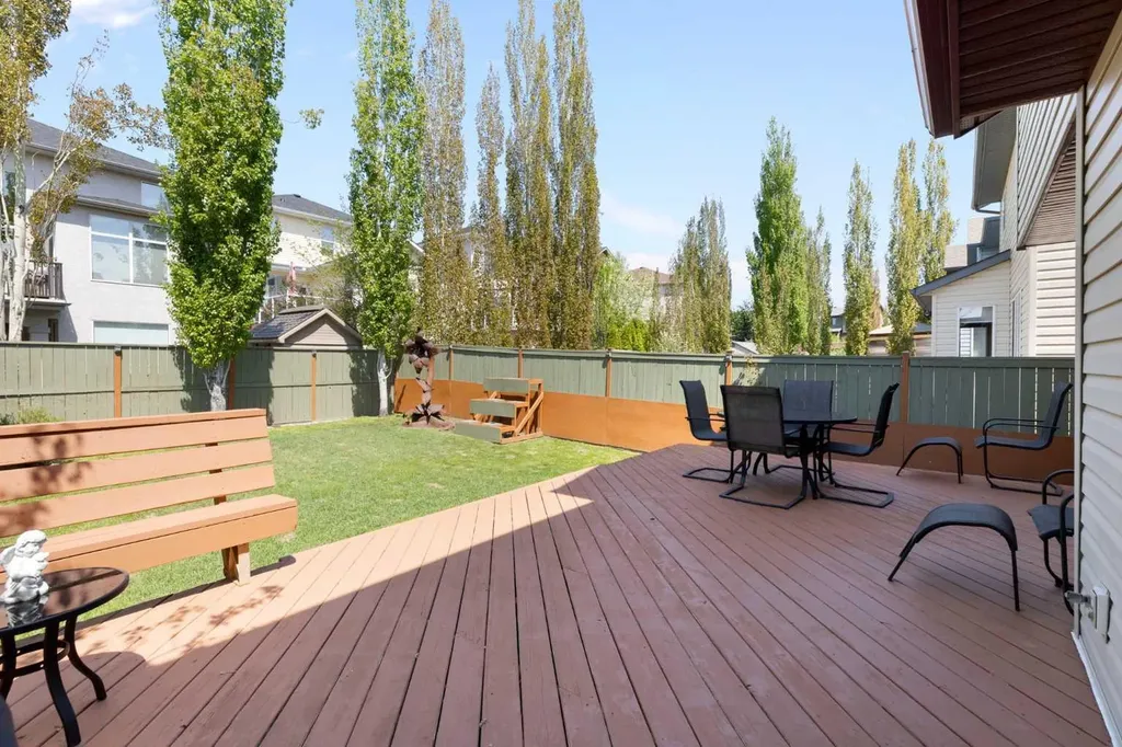 34 Tuscany Meadows Drive NW Calgary AB T3L 2T8