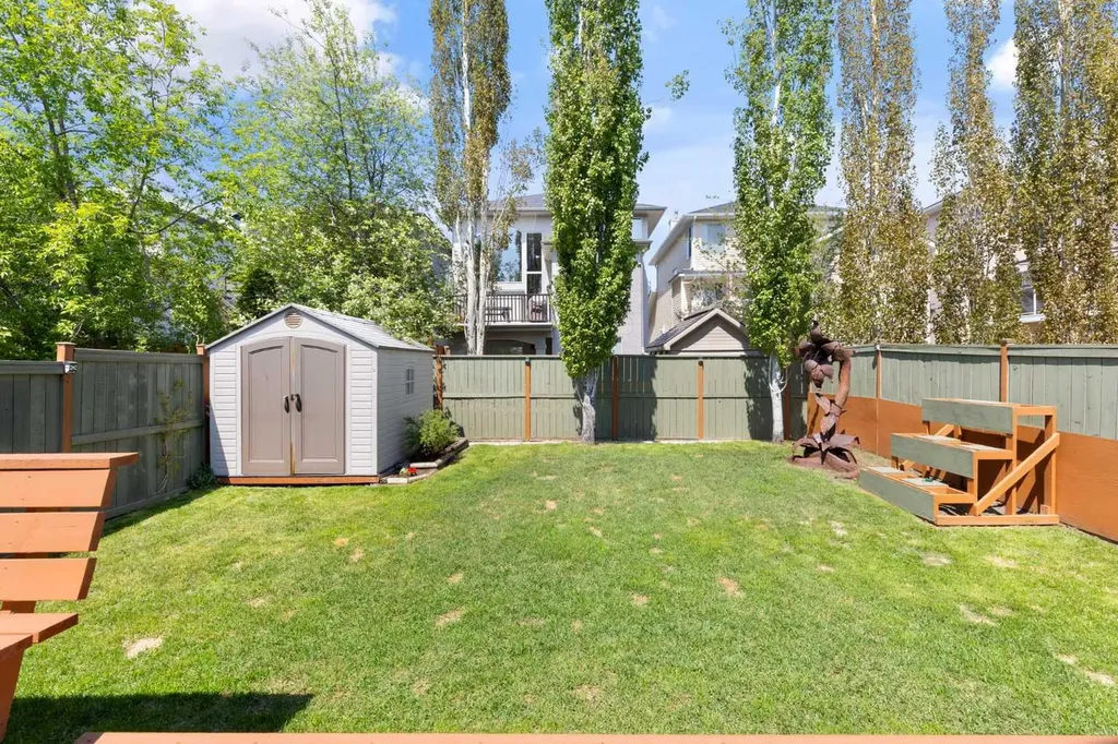 34 Tuscany Meadows Drive NW Calgary AB T3L 2T8