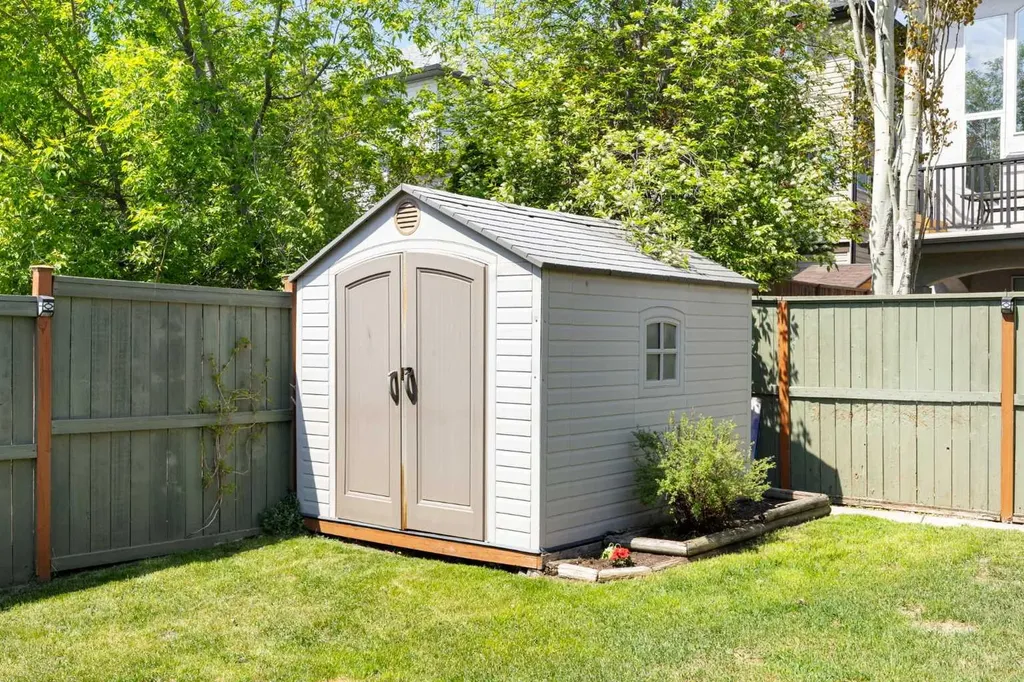 34 Tuscany Meadows Drive NW Calgary AB T3L 2T8